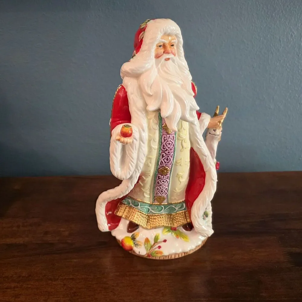 Corner Ruby Christmas Woodland Santa Deer Figurine 15